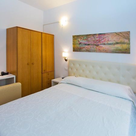 Hotel Maine Финале Лигуре Экстерьер фото