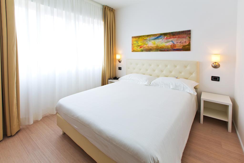 Hotel Maine Финале Лигуре Номер фото